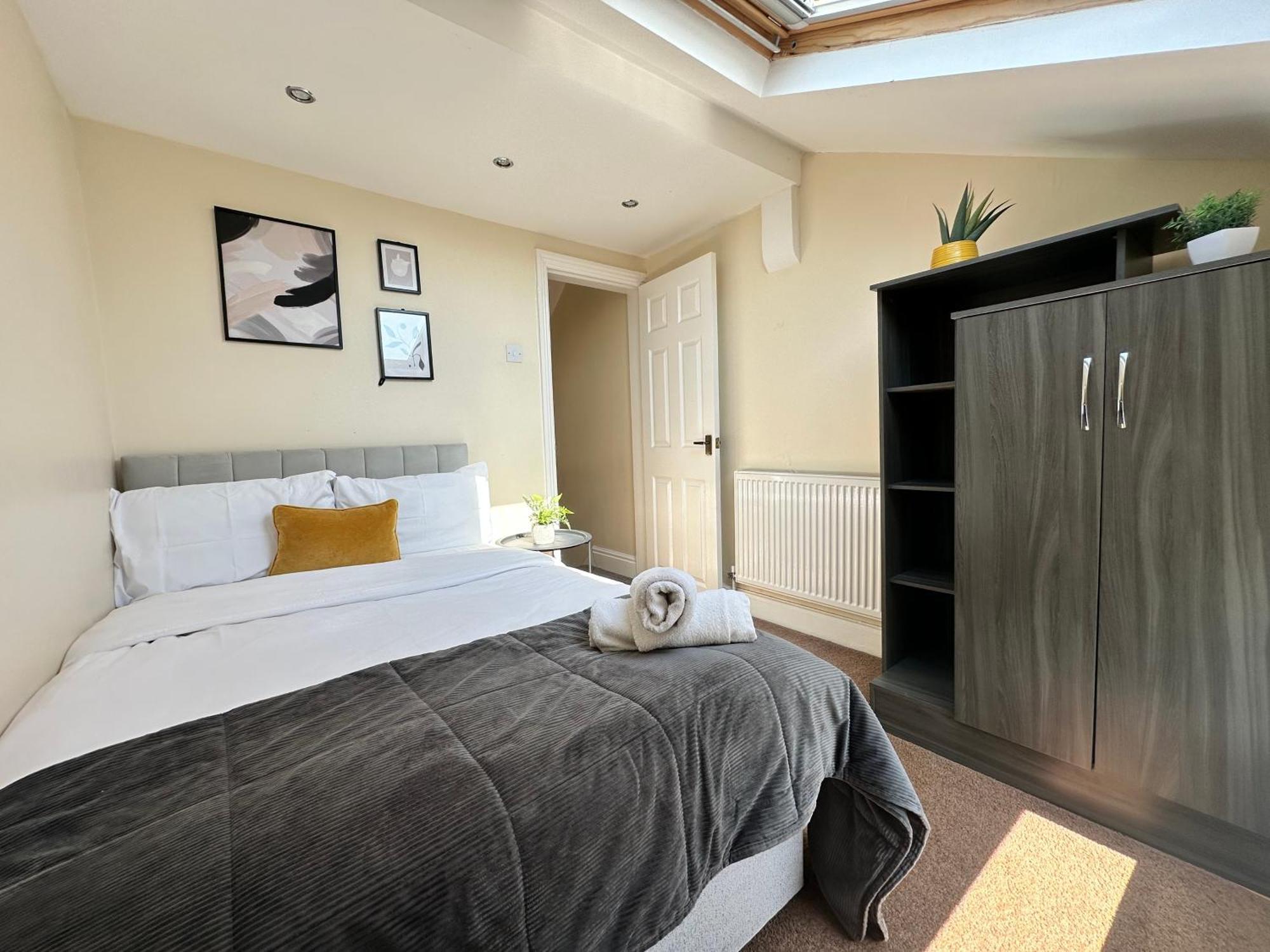 Modern 5 Bedroom House Near Lark Lane Liverpool Exterior foto