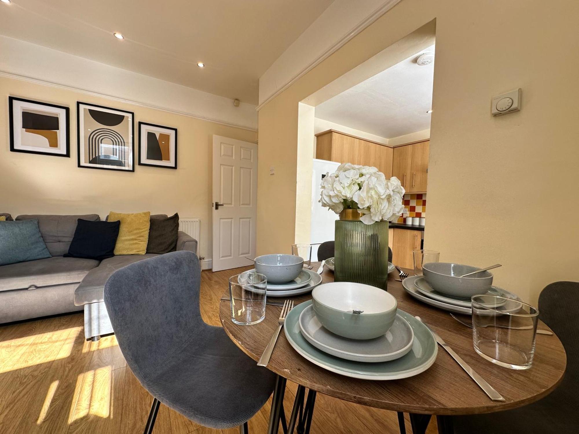 Modern 5 Bedroom House Near Lark Lane Liverpool Exterior foto